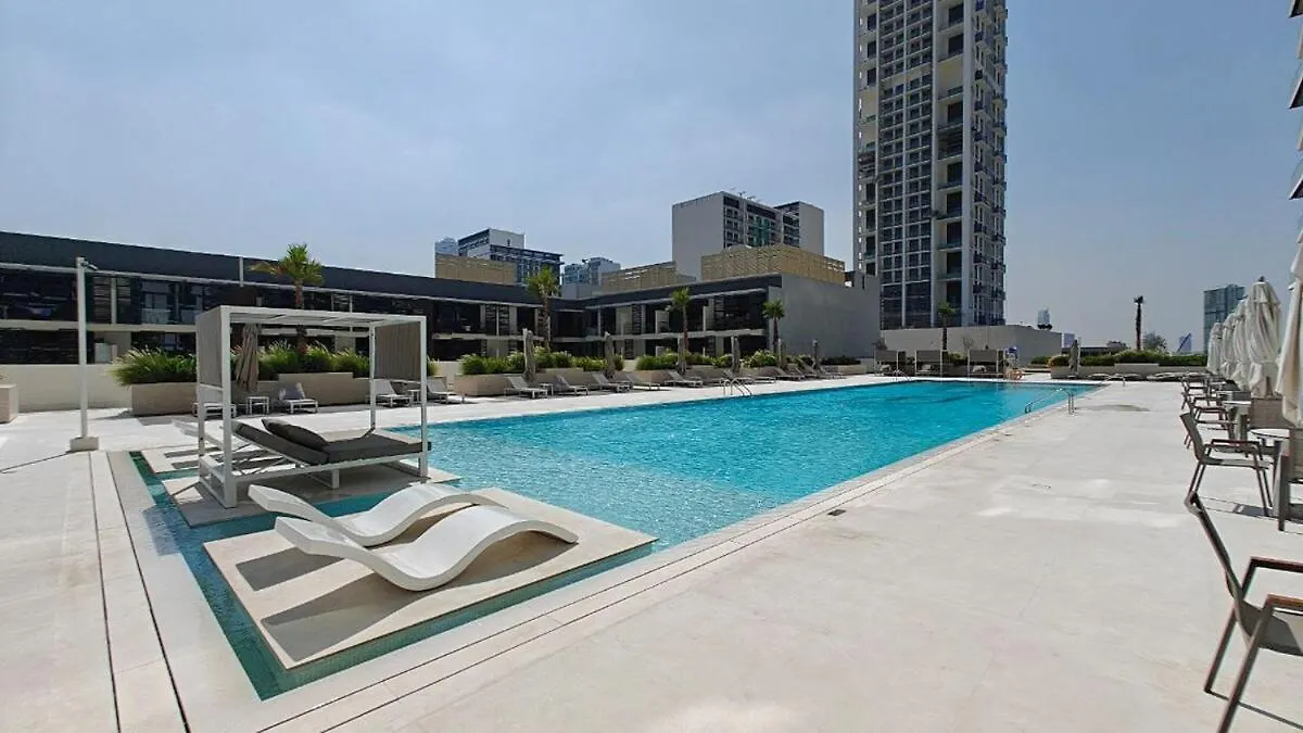 Vogue Brand New 7Mins Sky Dubai 3 Mins Cirle Mall Apartamento